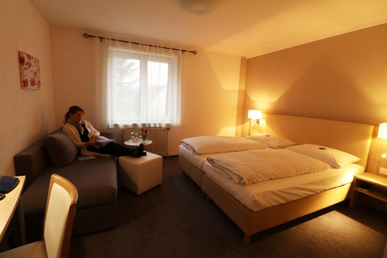 Hotel Central Цефен Екстер'єр фото