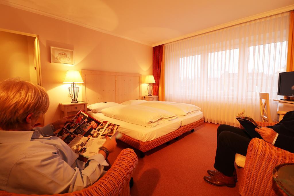 Hotel Central Цефен Екстер'єр фото