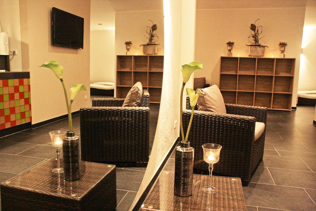Hotel Central Цефен Екстер'єр фото